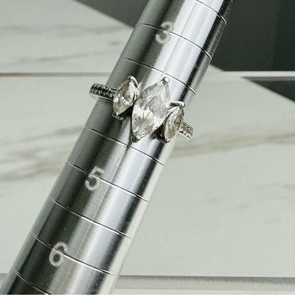 925 Sterling Silver Marquise CZ and Pave Ring – Elegant Three-Stone Design - Picture 6 of 10